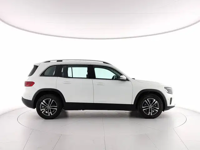 Mercedes-Benz GLB view 6