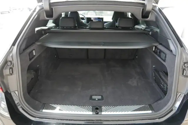 BMW 540 d xDrive *M-Paket Pro/AHK/M-Sitze/Standhzg./Adapt Fahrwerk Prof./B&W Sound/Sitzlüftung* Ansicht 25
