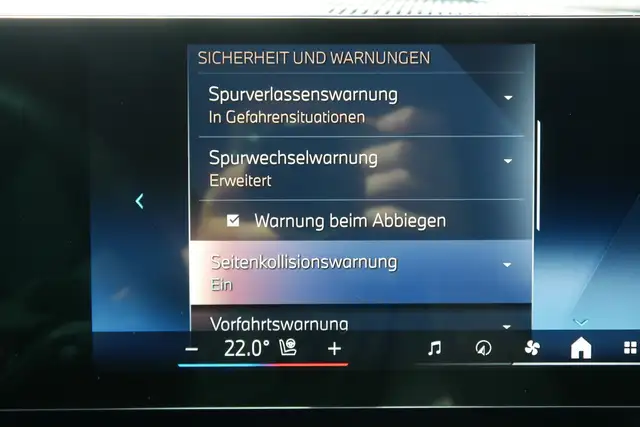 BMW 540 d xDrive *M-Paket Pro/AHK/M-Sitze/Standhzg./Adapt Fahrwerk Prof./B&W Sound/Sitzlüftung* Ansicht 22