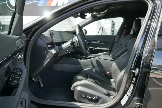 BMW 540 d xDrive *M-Paket Pro/AHK/M-Sitze/Standhzg./Adapt Fahrwerk Prof./B&W Sound/Sitzlüftung* Ansicht 9