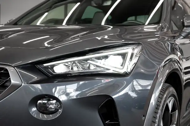Cupra Formentor view 4