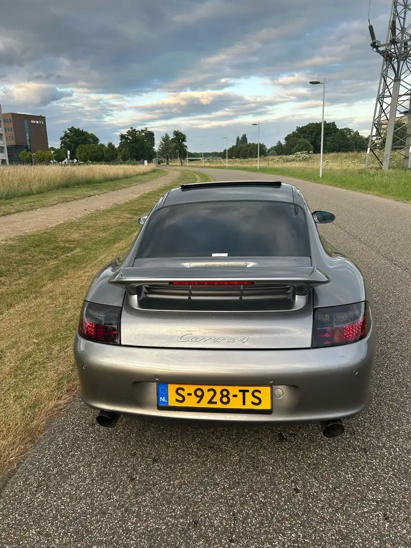 Porsche 911 3.6 Coupé Carrera 4 Grijs - 2