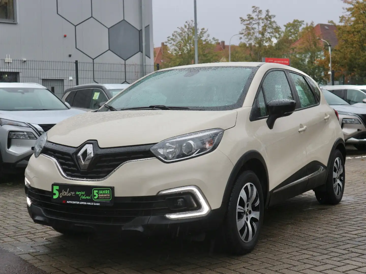 Renault Captur 0.9 TCe 90 eco² ENERGY Experience Navi LM Beige - 2