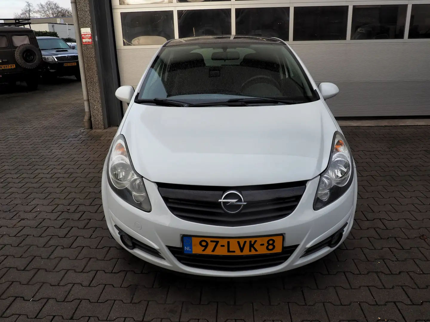 Opel Corsa 1.4-16V Color Edition AIRCO CRUISE LM VELGEN Weiß - 2