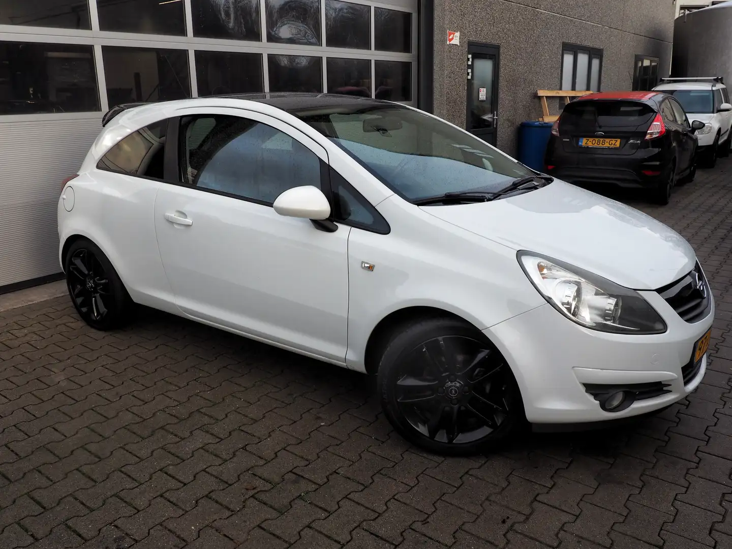 Opel Corsa 1.4-16V Color Edition AIRCO CRUISE LM VELGEN Weiß - 1