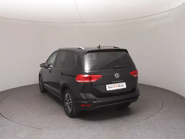 Volkswagen Touran view 5
