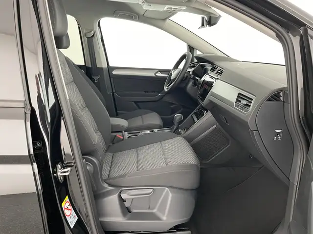 Volkswagen Touran view 11
