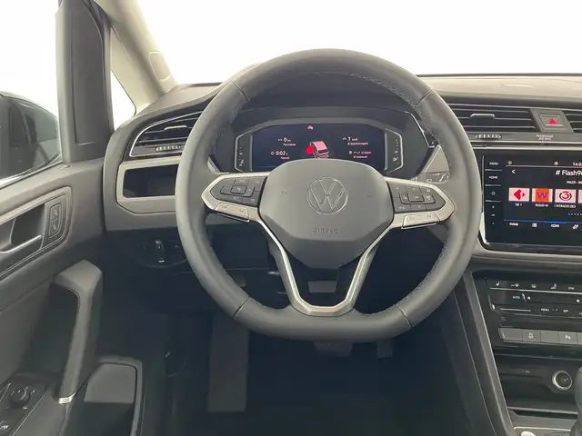 Volkswagen Touran view 14