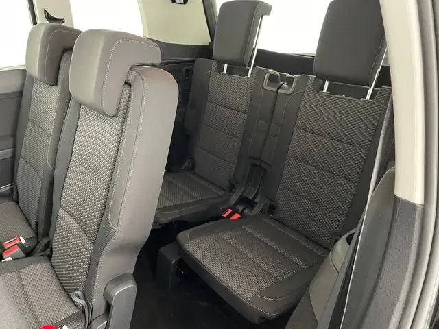 Volkswagen Touran view 13