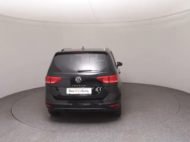 Volkswagen Touran view 6