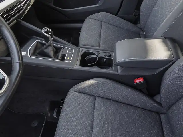 Volkswagen Golf view 14