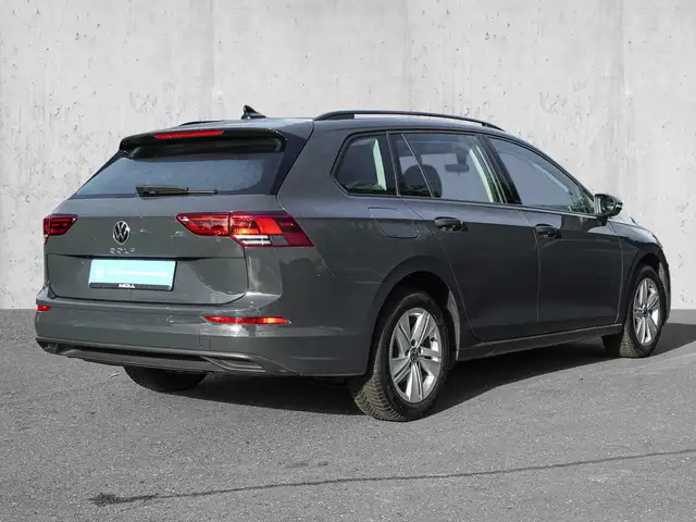 Volkswagen Golf view 4