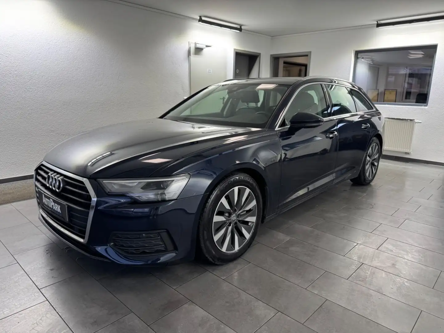 Audi A6 Avant 40 TDI Blau - 2