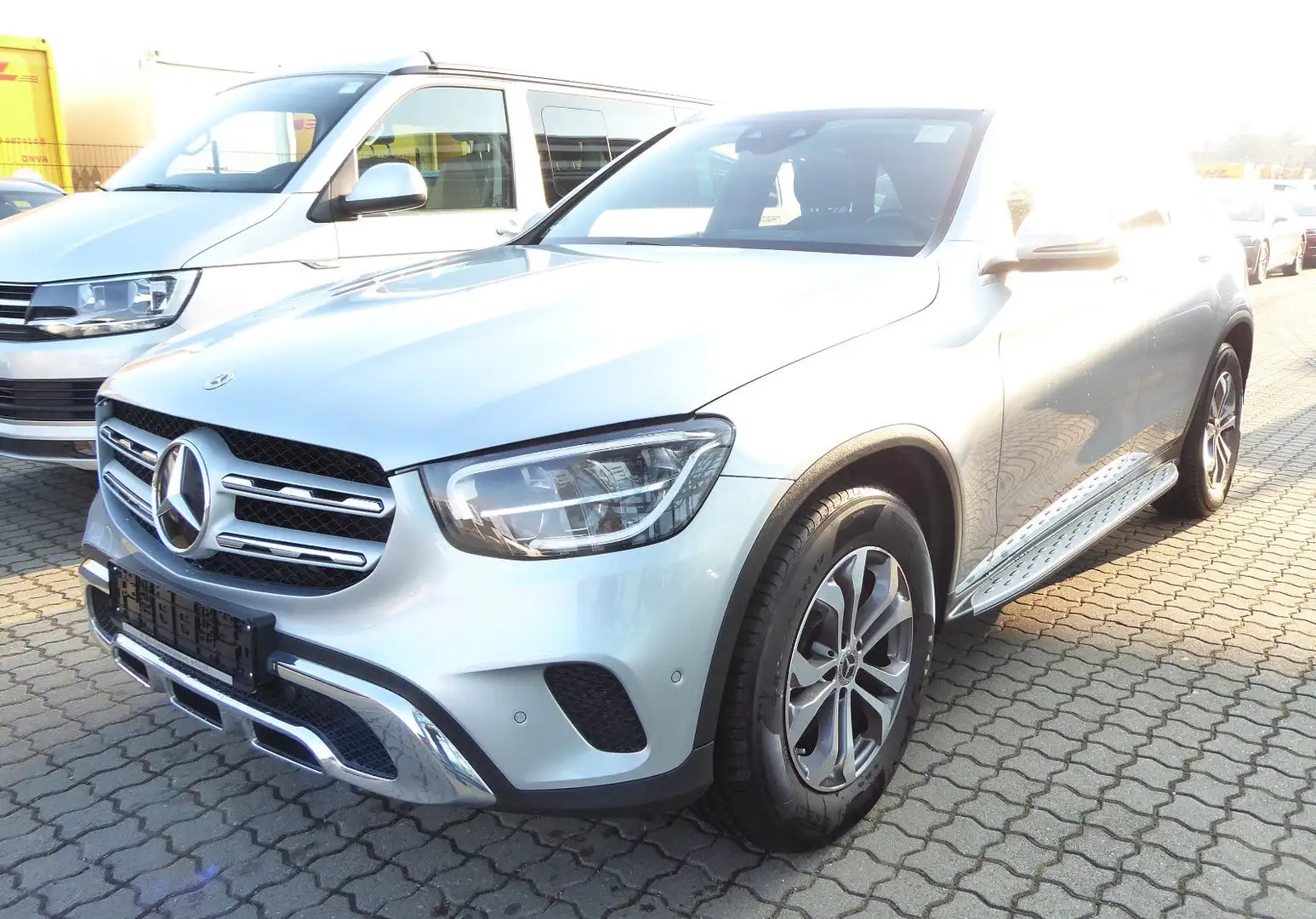 Mercedes-Benz GLC 200 4Matic Navi PDC Kamera LED 1Hd Silber - 1