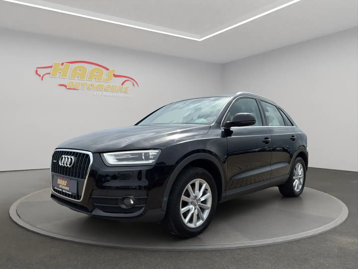 Audi Q3 2.0 TDI quattro*Xenon*AHK*aus 1.Hand* Zwart - 1