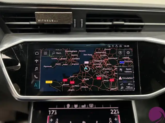 Audi A6 view 10