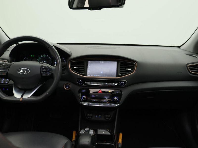 Hyundai IONIQ Premium EV | Schuifdak | Leder | Stoelverwarming | — photo 8