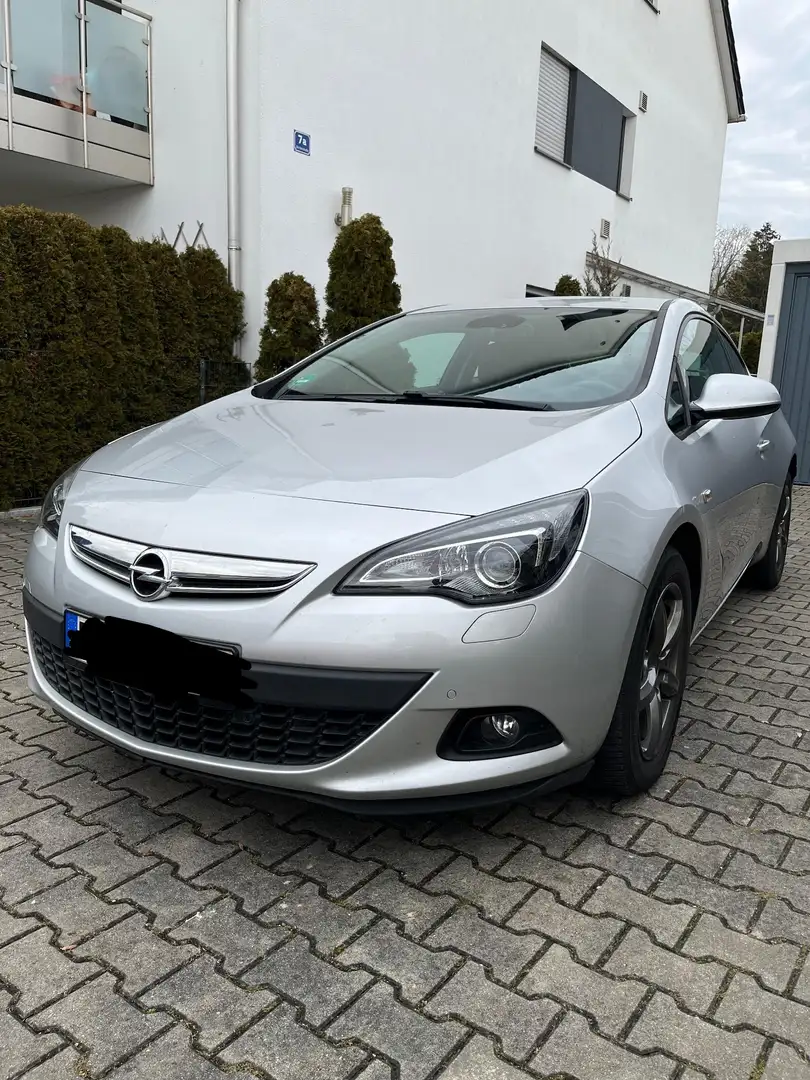 Opel Astra GTC J 1.6l ECOTEC Turbo ecoFLEX Silber - 1