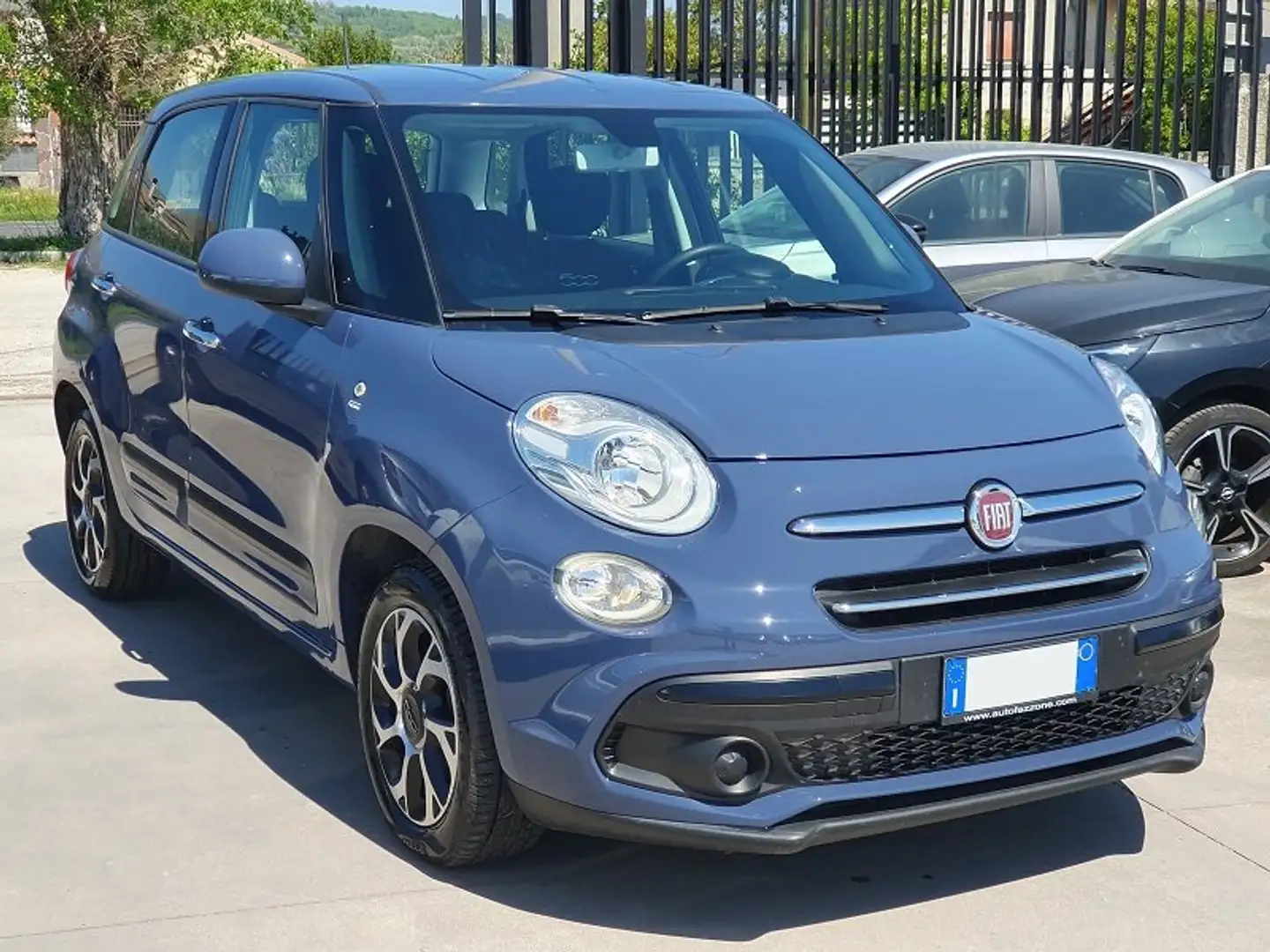 Fiat 500L NEW 1.3 MultiJet-2 95CV S&S Uconnect NAV 7" PARK Azul - 1