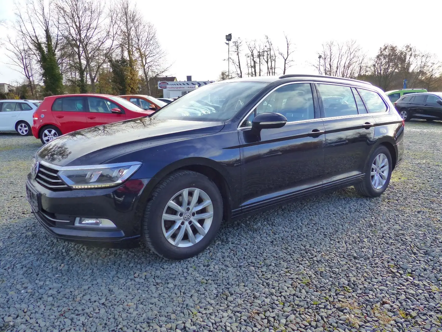 Volkswagen Passat Variant Comfortline*LED*AHZV*SHZG*Scheckh Schwarz - 2