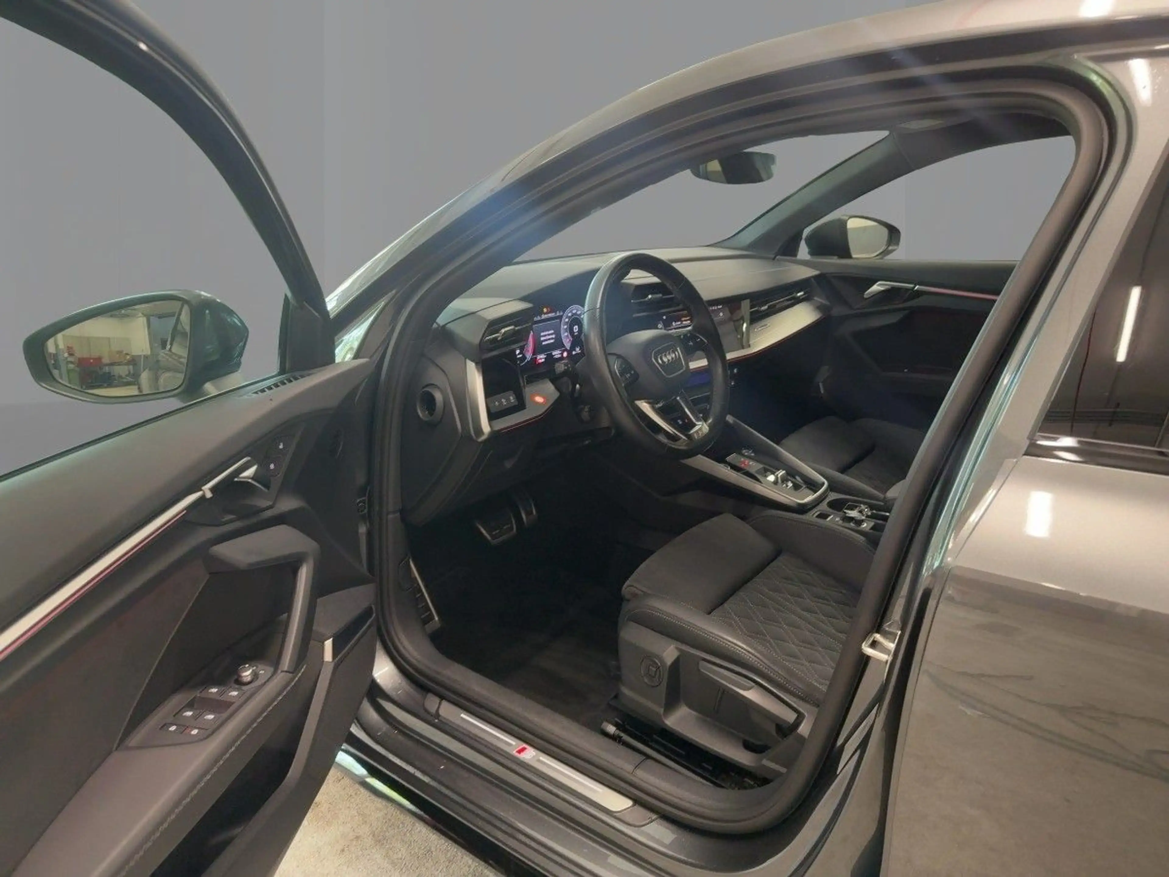 Audi A3 35 TFSI S line S tronic B&O Matrix — photo 8
