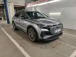 Audi Q4 e-tron 40*S LINE*LEDER Sport*SHZ*Netto 18900€