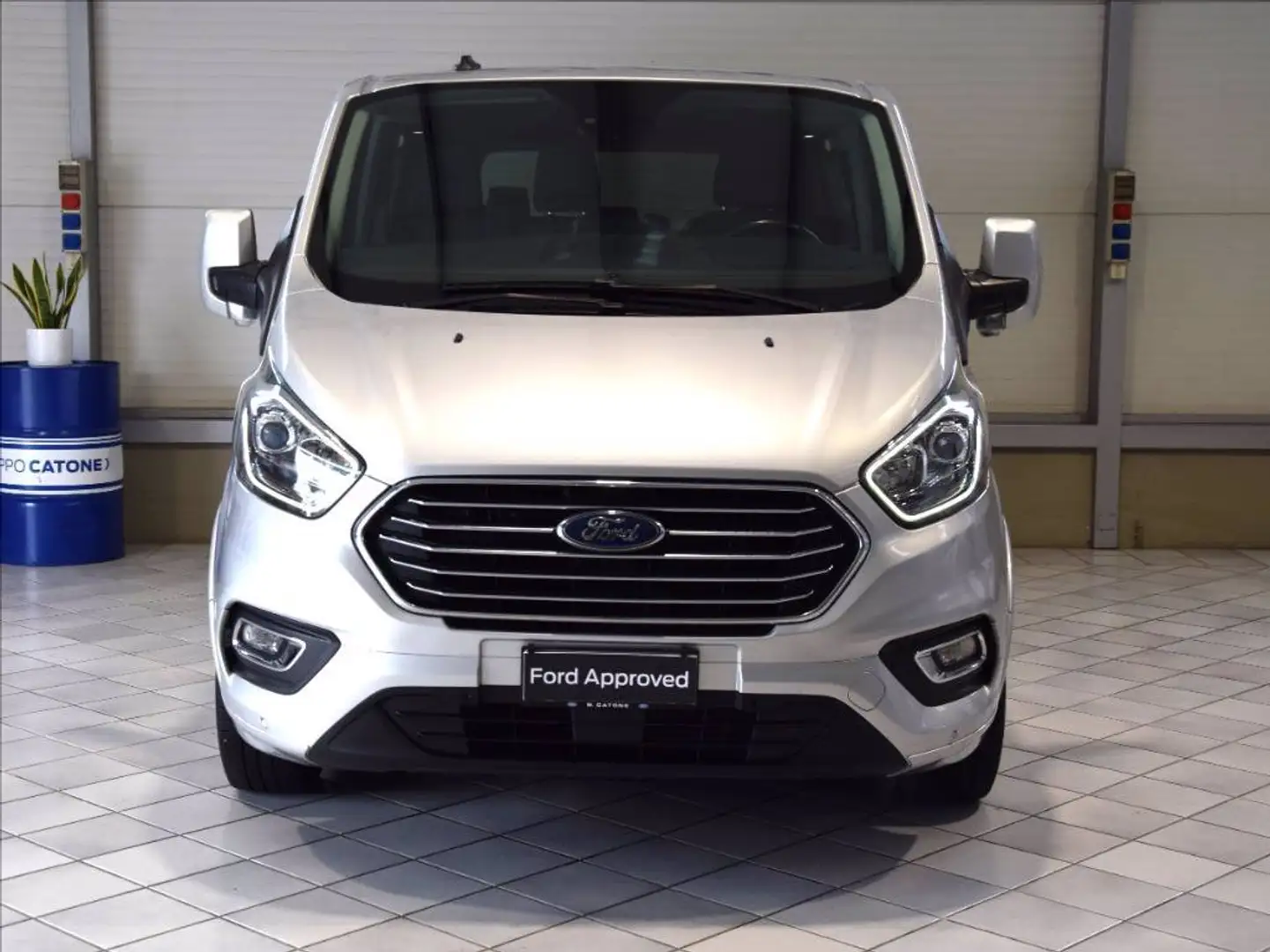 Ford Tourneo Custom 310 2.0 tdci 130cv Titanium L1H1 E6 Gris - 2