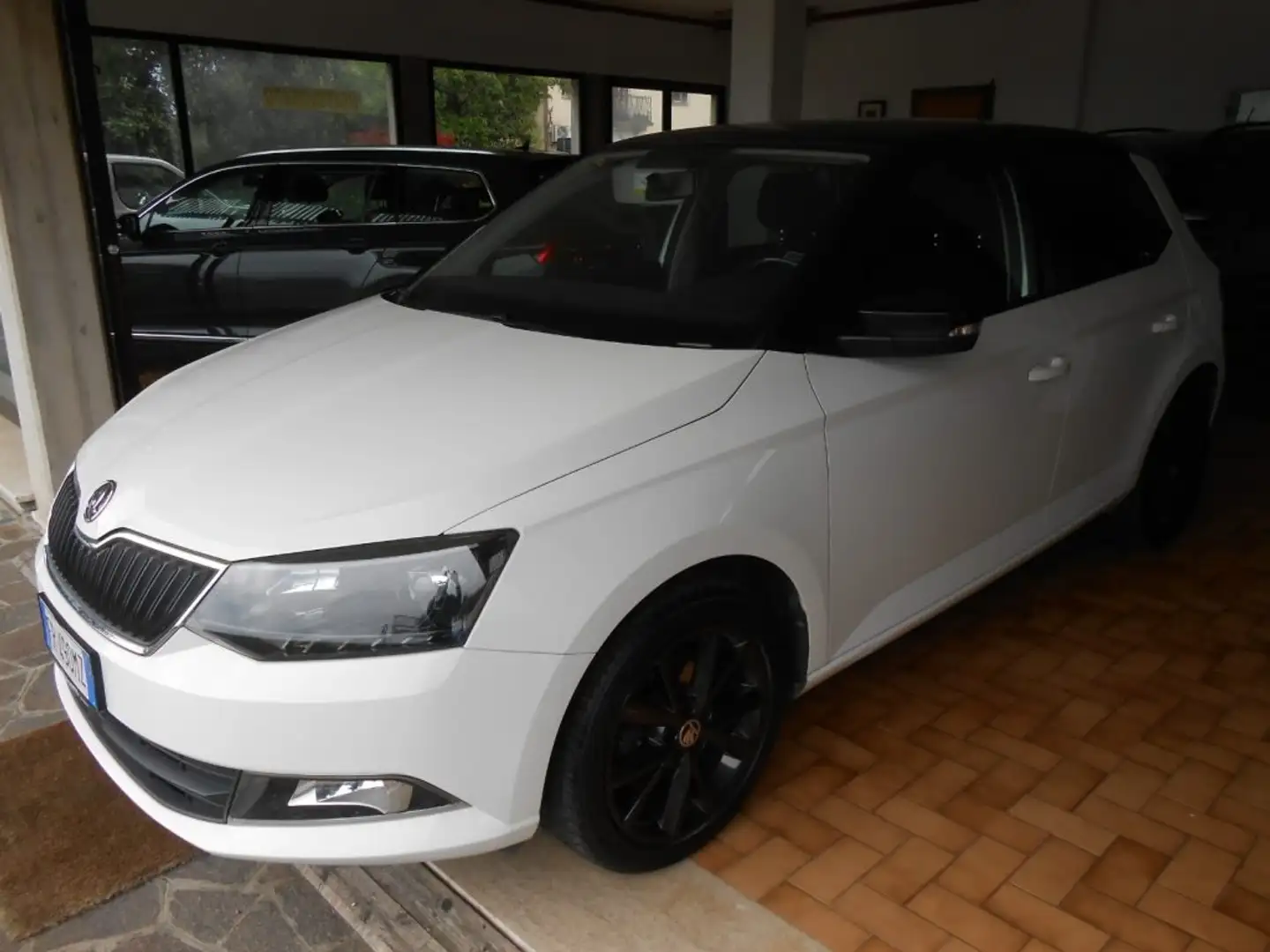 Skoda Fabia 1.0 MPI 60 CV Twin Color Bianco - 1