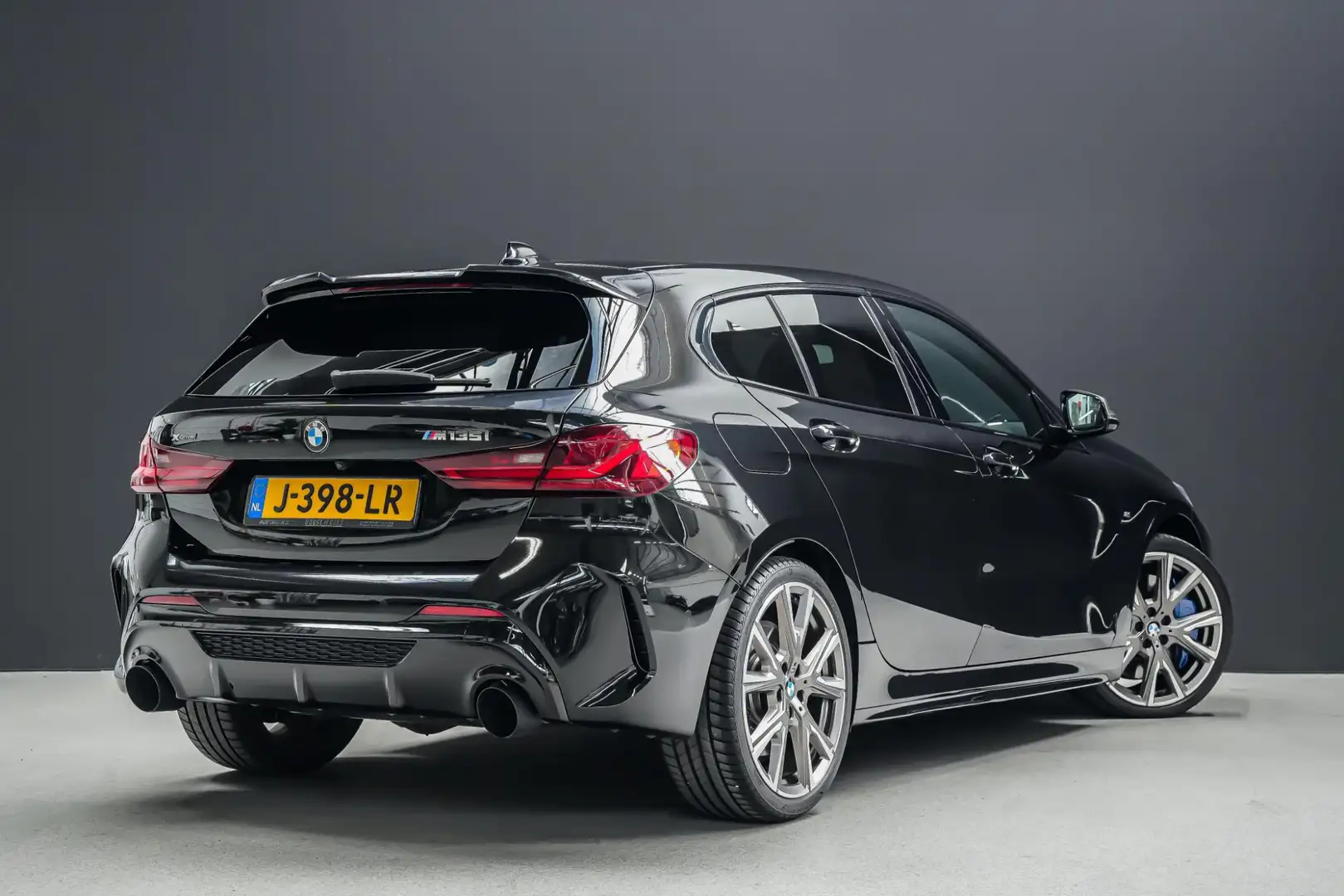 BMW 135 M135i xDrive 306pk High Executive |Milltek|Eventur Negru - 2