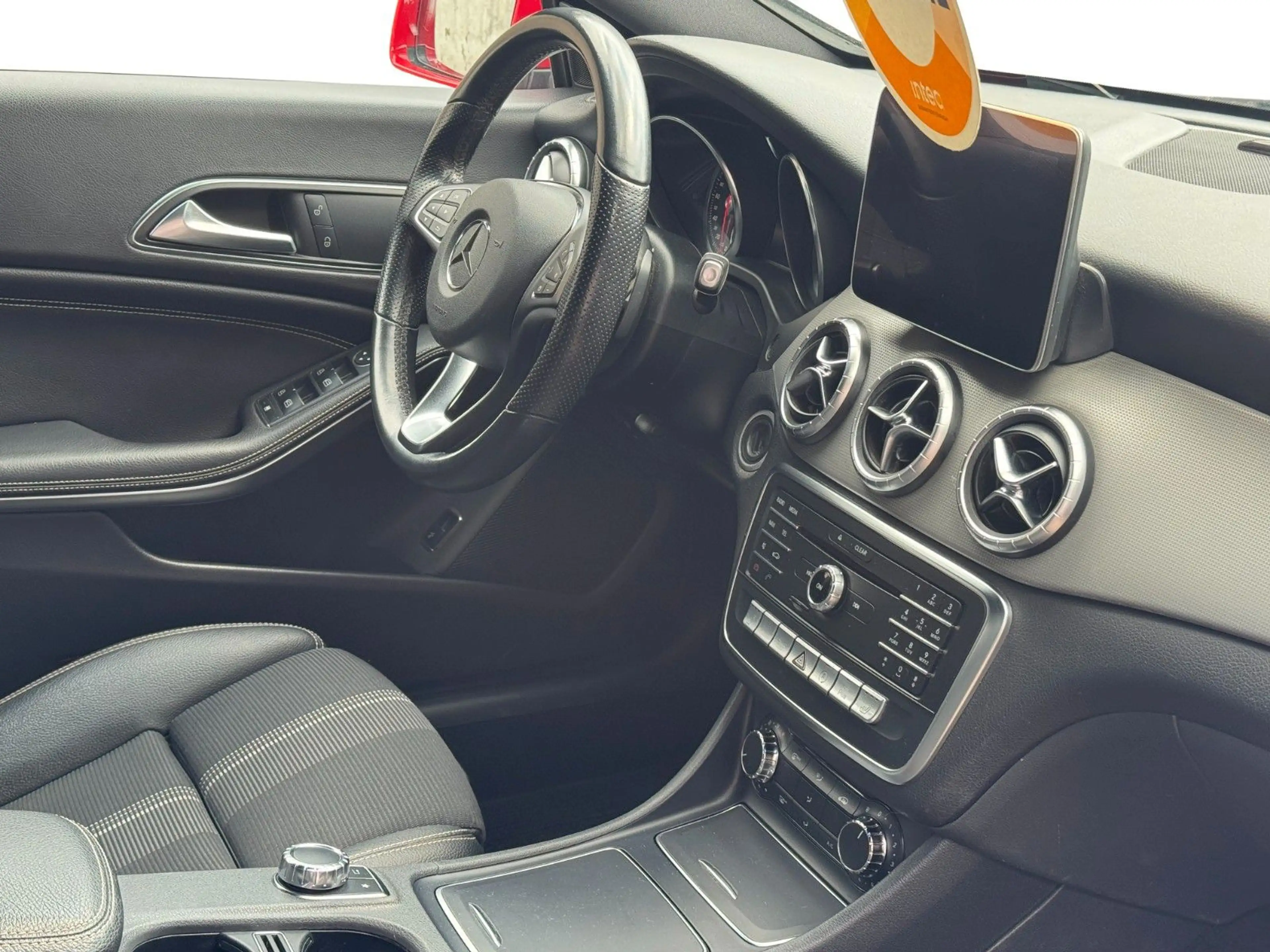 Mercedes-Benz CLA 200 *Urban*Navi*ParkAssist* — photo 15