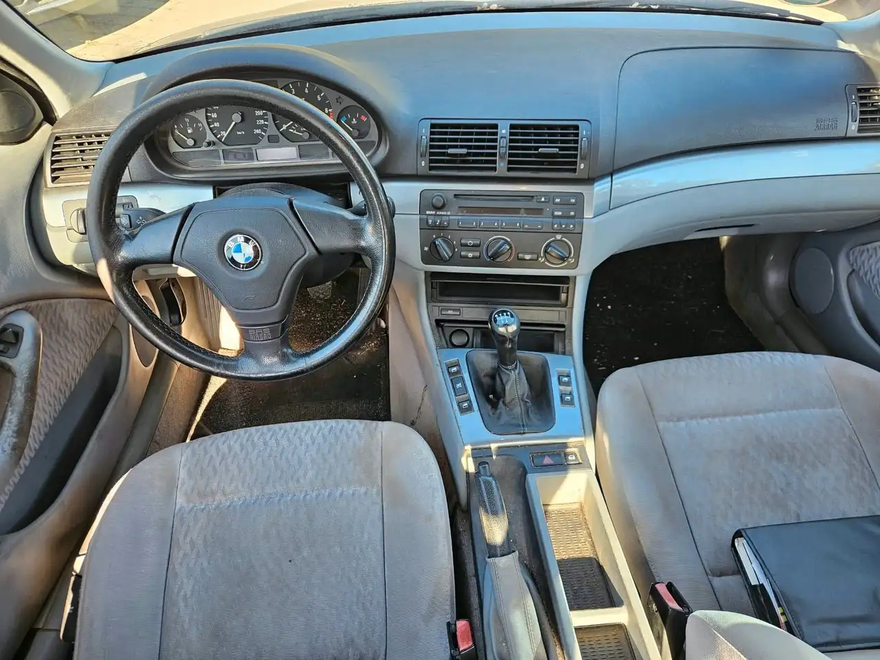 BMW 320 i, foto 10