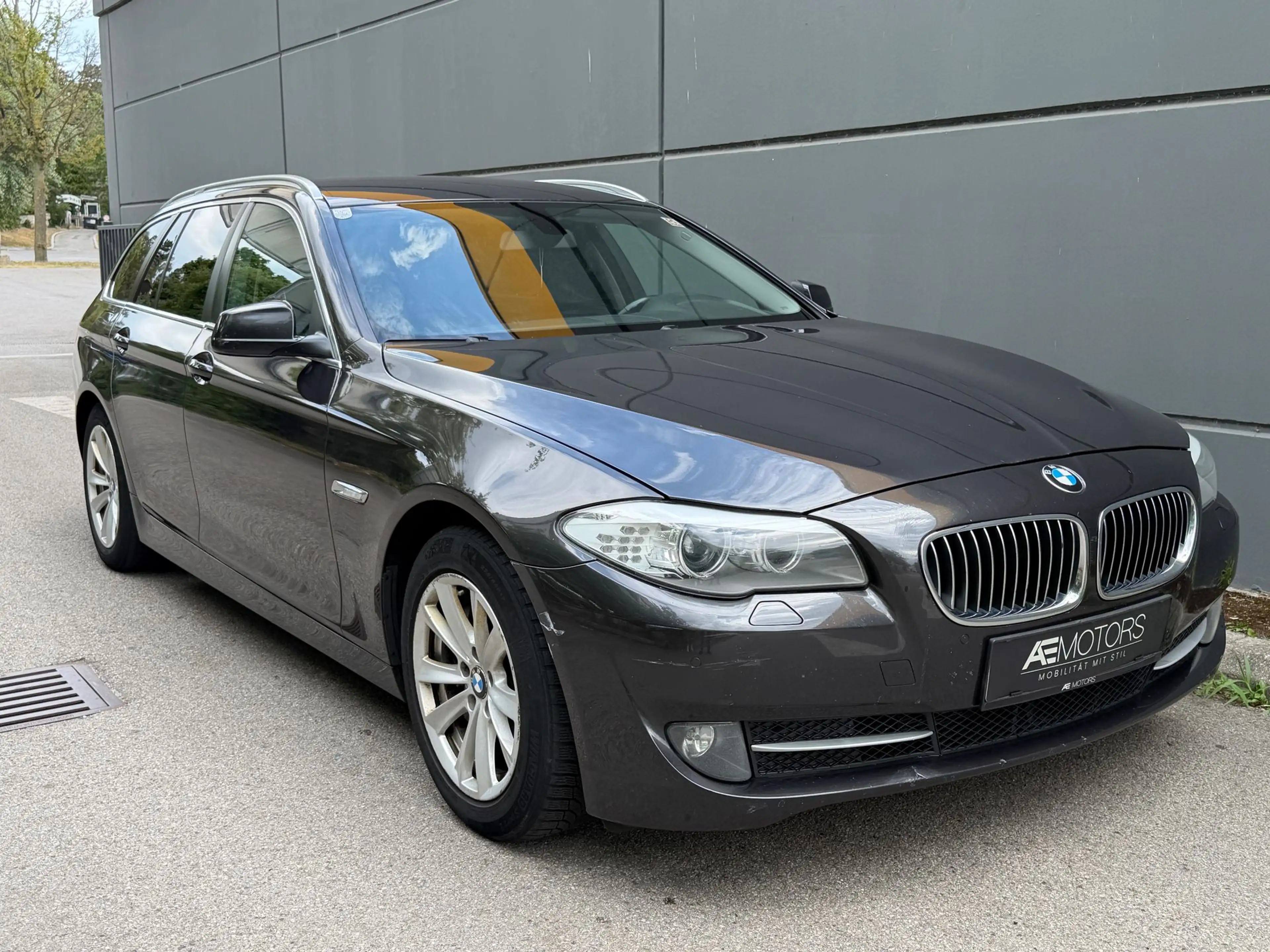 BMW 525 *NAVI*TEMPOMAT*KLIMA*XENON*KREDIT* — photo 2