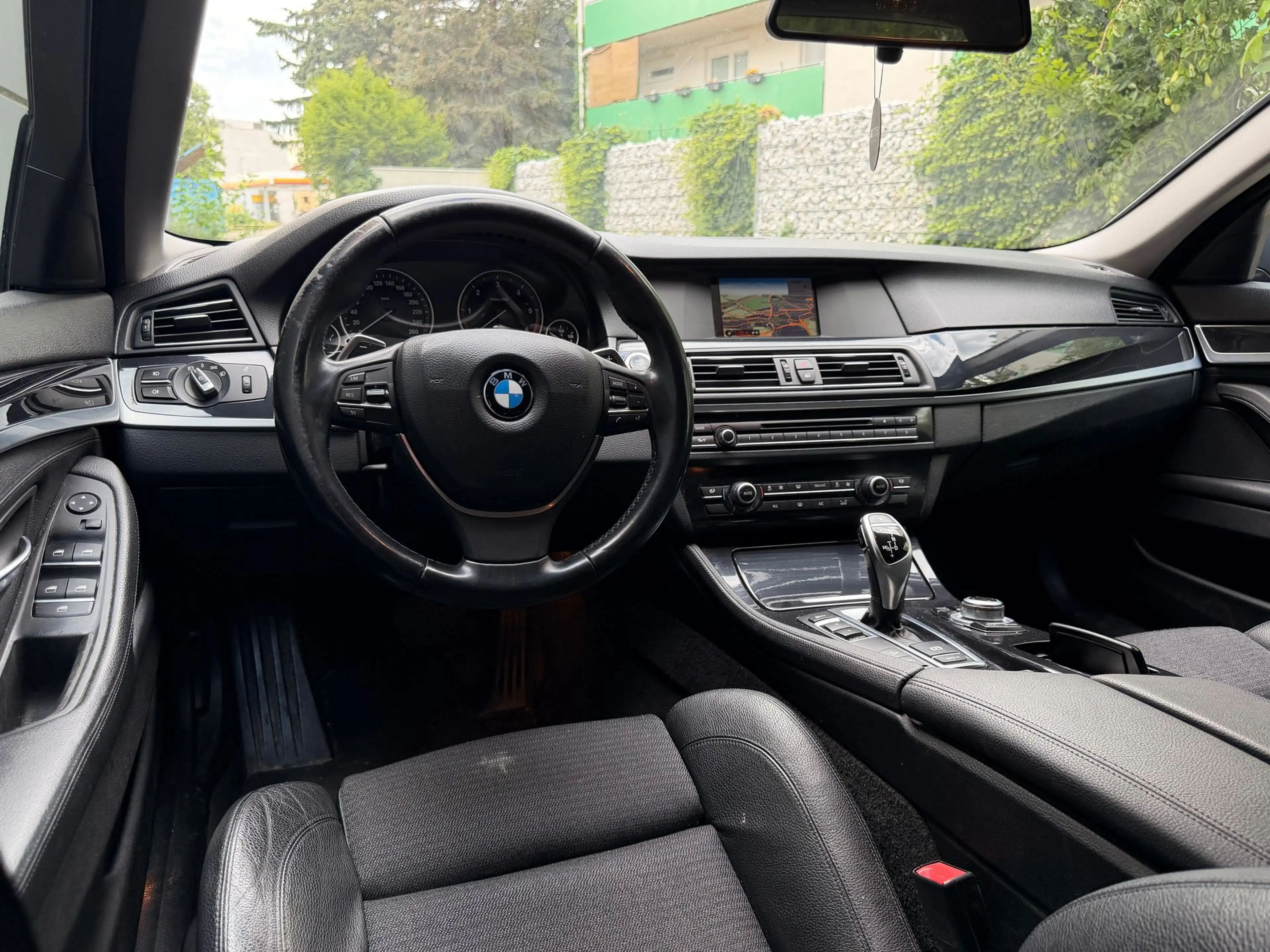 BMW 525 *NAVI*TEMPOMAT*KLIMA*XENON*KREDIT* — photo 15