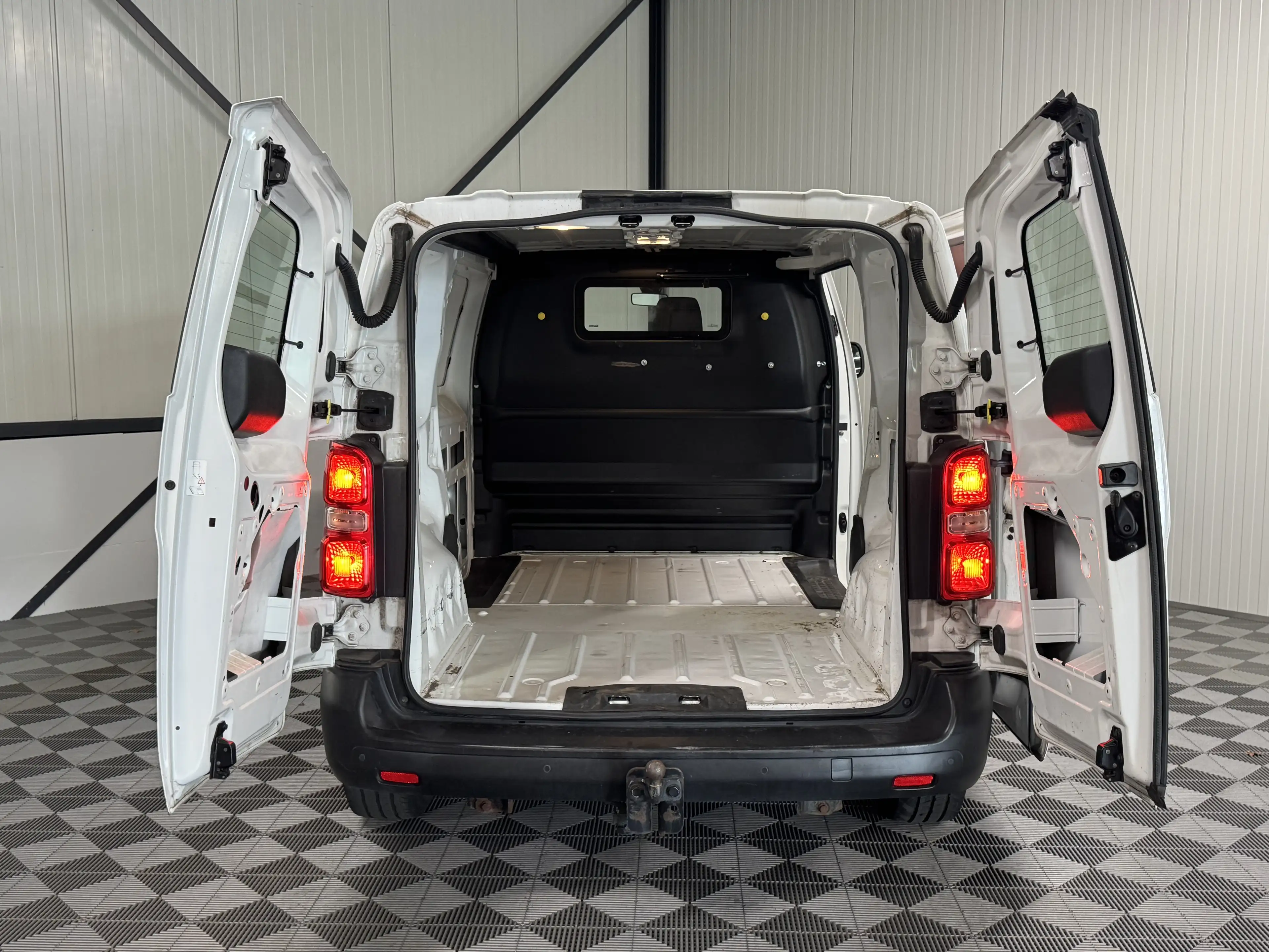 Citroen Jumpy 1.6 BlueHDI 95 | Club M 3-Pers | Airco | Cruise | — photo 10