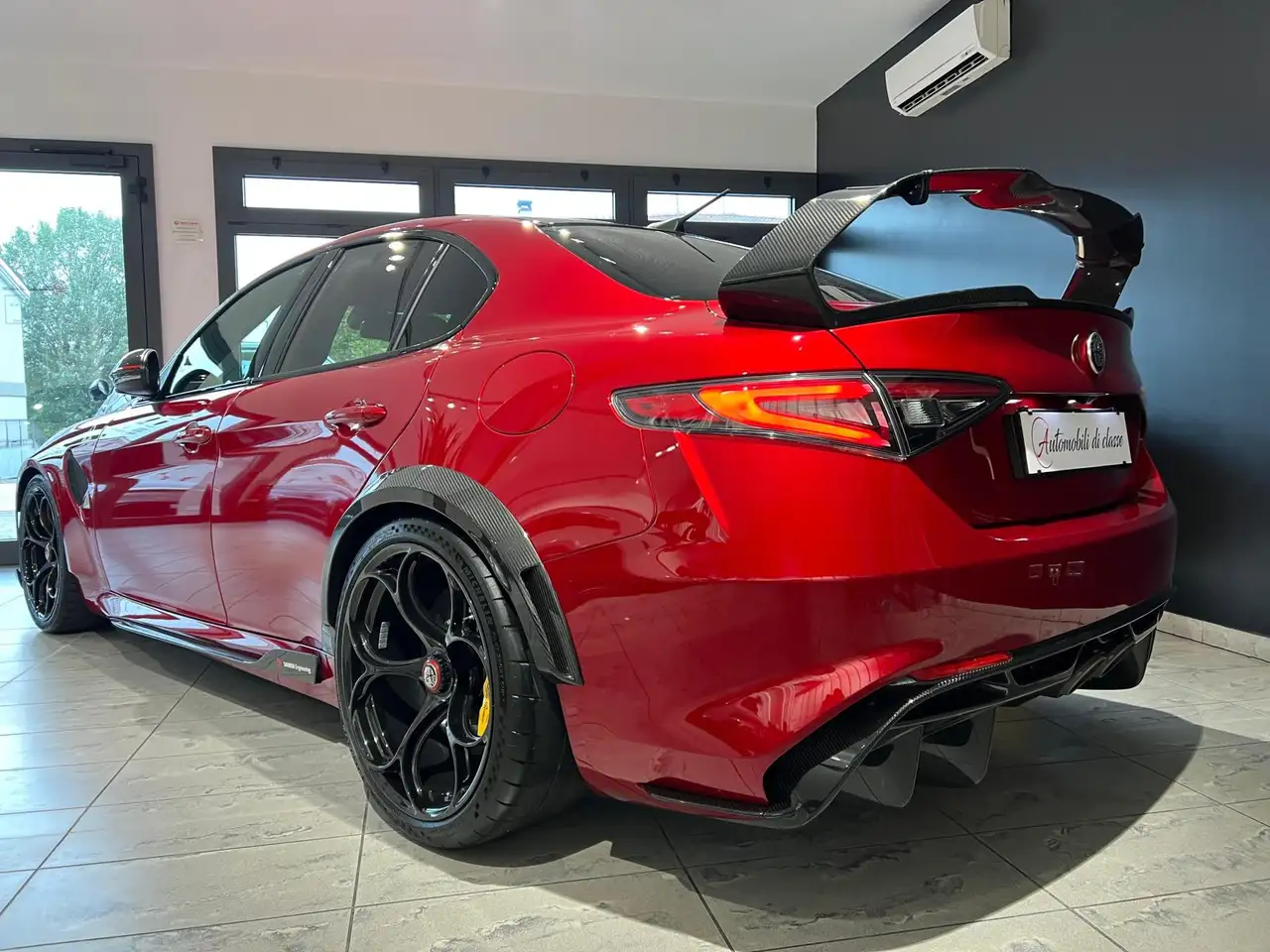 Alfa Romeo Giulia 2024 — фото 10
