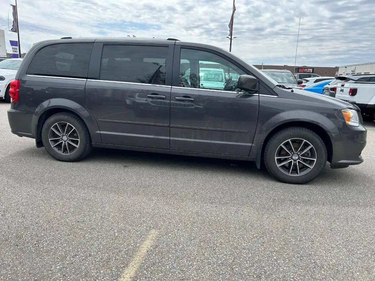Dodge Grand Caravan снимка Dodge Grand Caravan