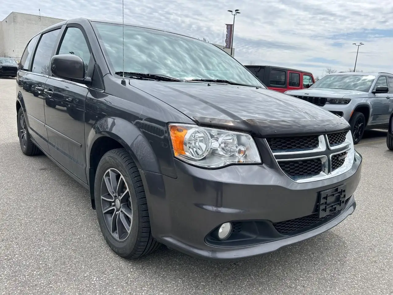 Dodge Grand Caravan снимка Dodge Grand Caravan