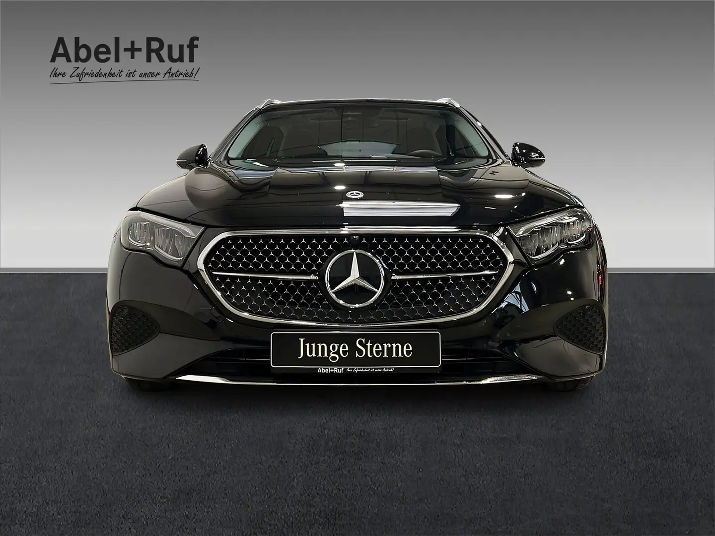 Mercedes-Benz E 200 T AVANTGARDE+LED+DISTR+Pano+Kame+Ambi+TotW Zwart - 2