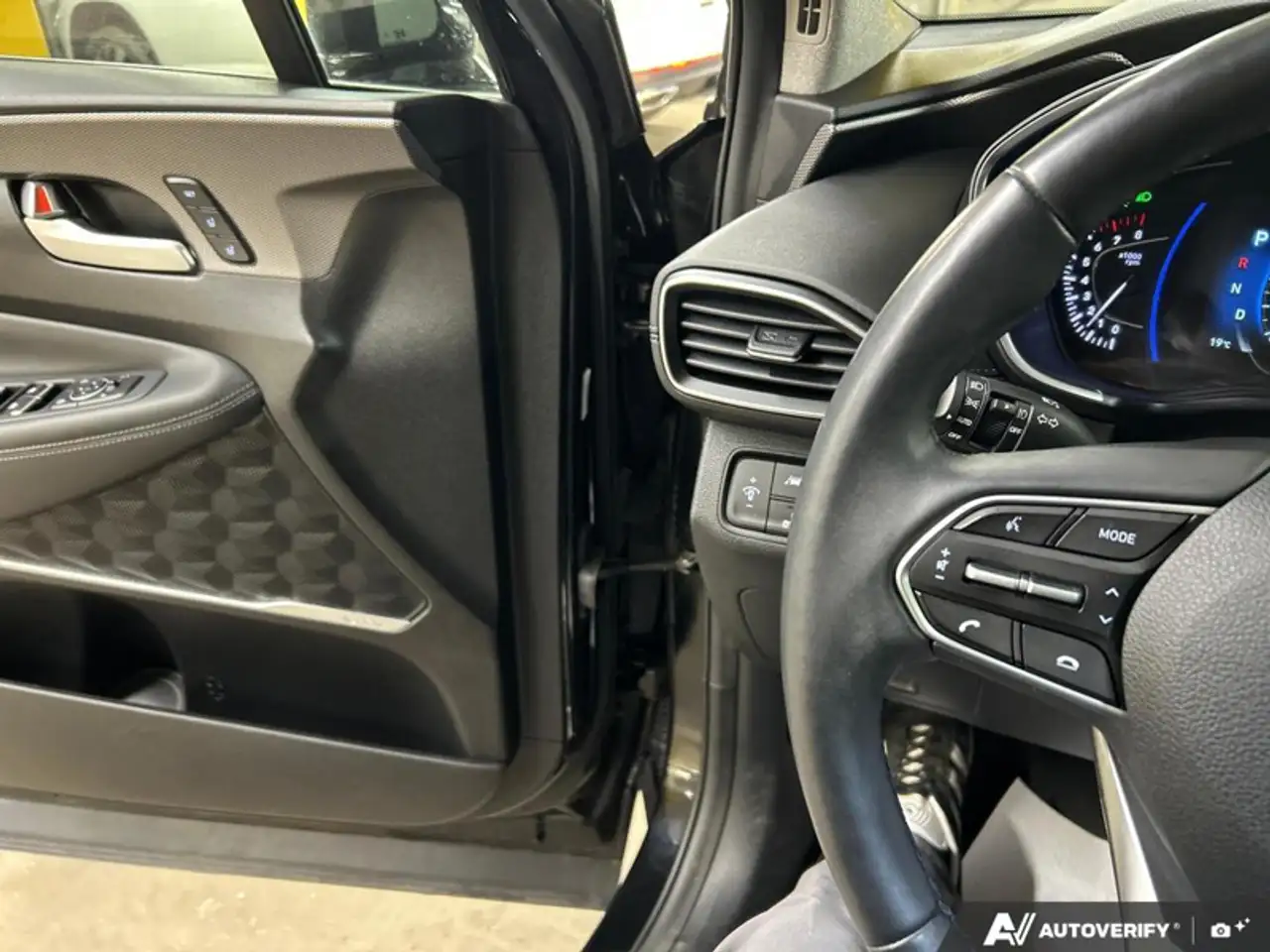 Hyundai SANTA FE снимка Hyundai SANTA FE