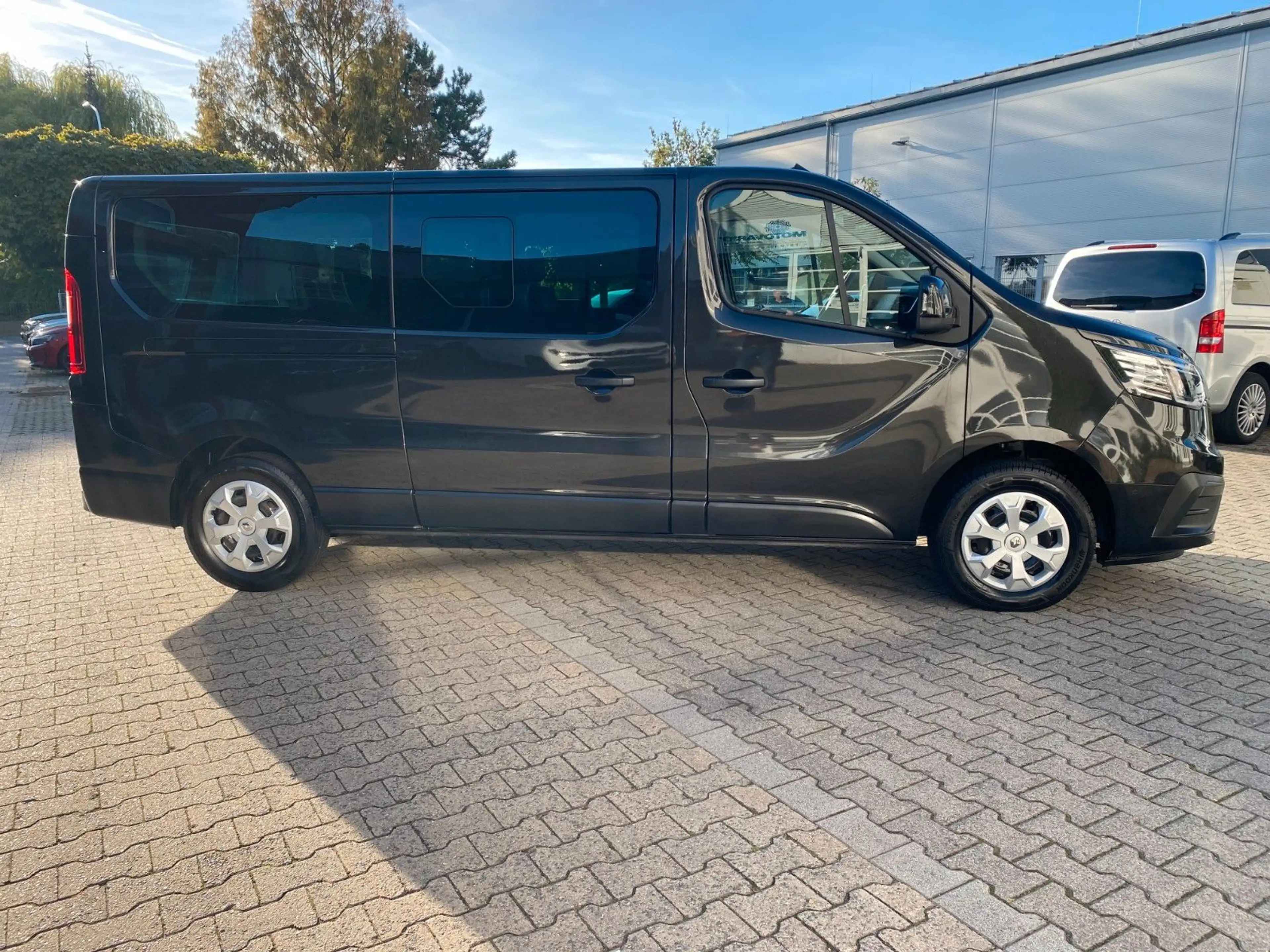 Renault Trafic Combi L2H1 3,0t  Life LED Kamera — photo 3