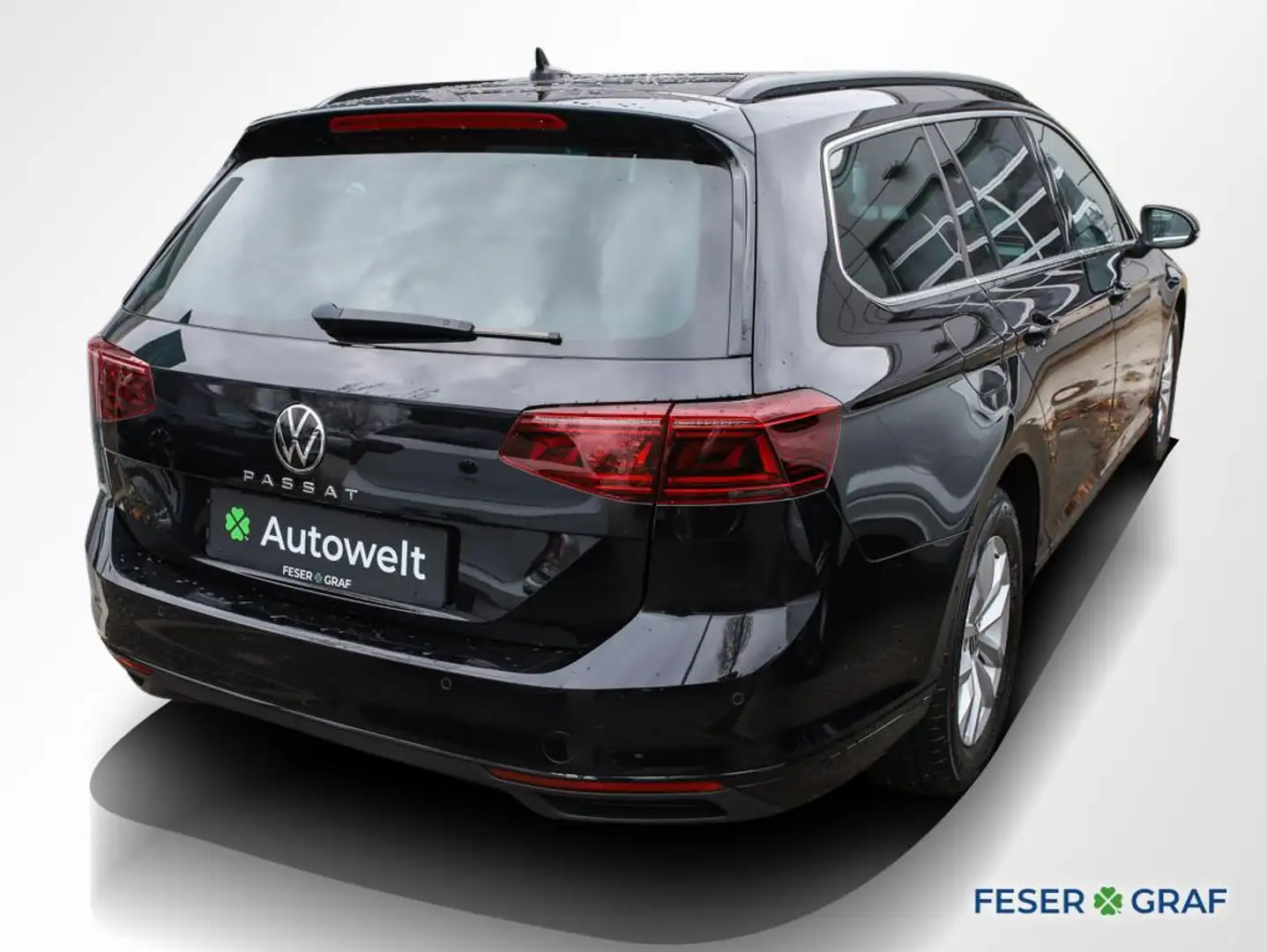 Volkswagen Passat Variant 2.0 TDI Business DSG Matrix Pano Zwart - 2