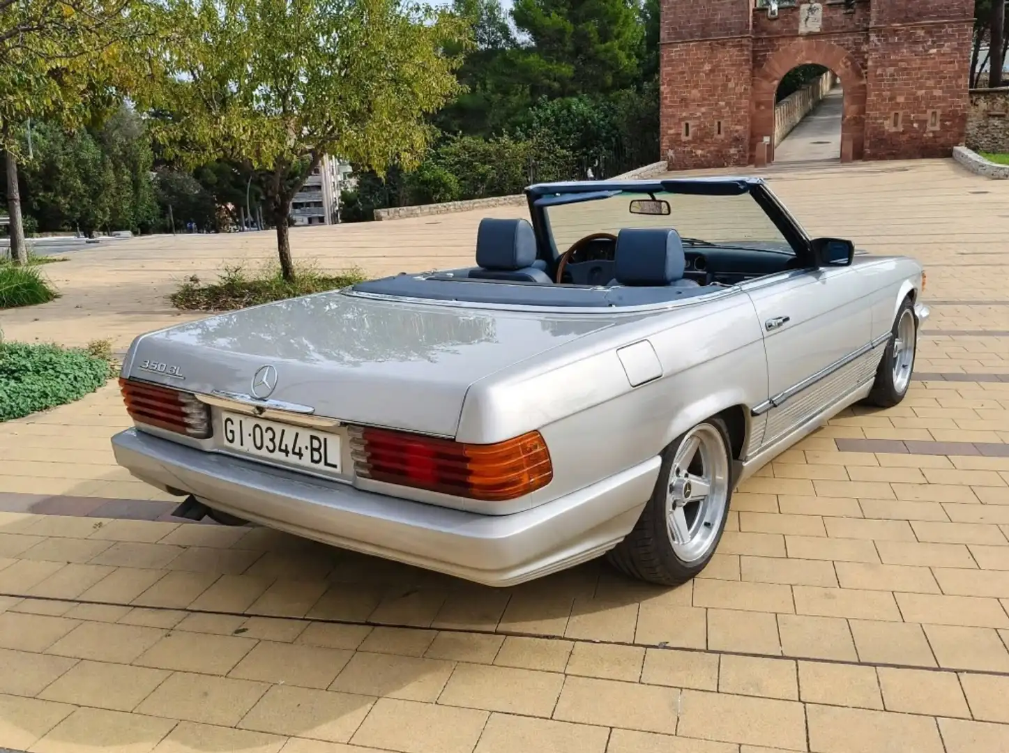 Mercedes-Benz 350 SL (107) Plateado - 2