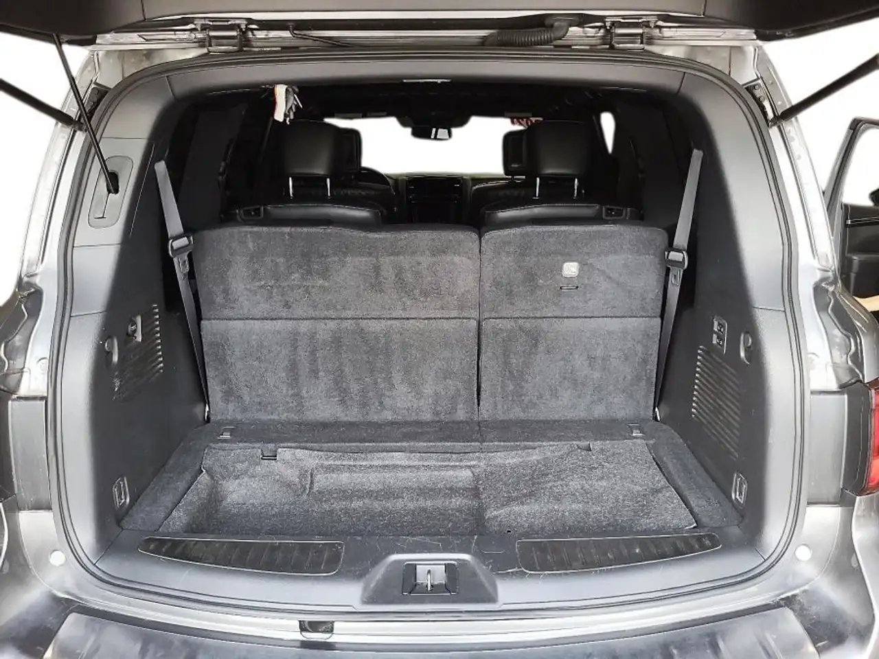 Infiniti QX80 fotografie Infiniti QX80