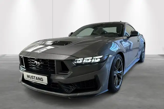 Ford Mustang 5.0i V8 Dark Horse