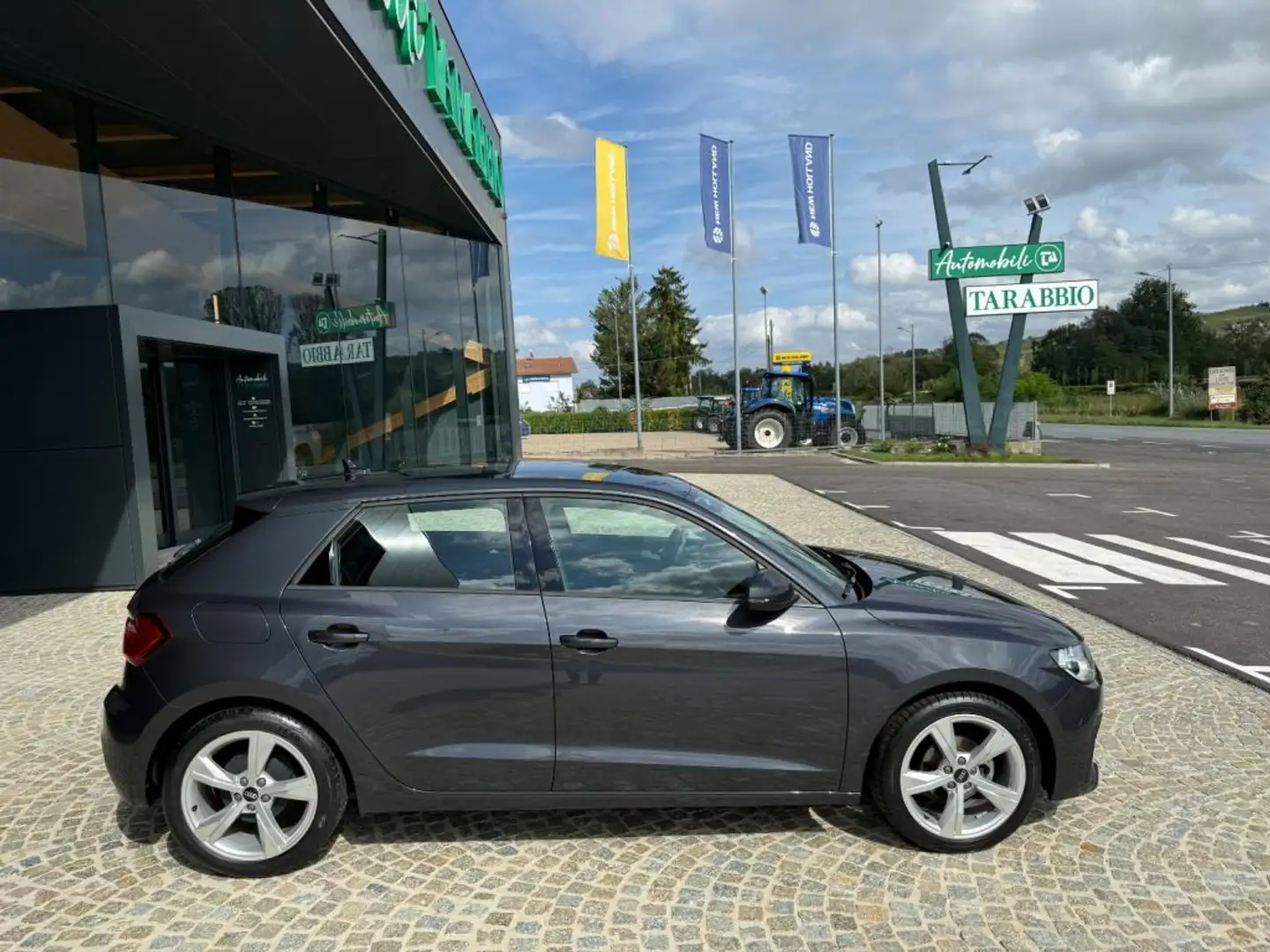 Audi A1 S TRONIC - OK NEOP - KM 65.000 - PROMO FINANZIAMEN Grau - 2