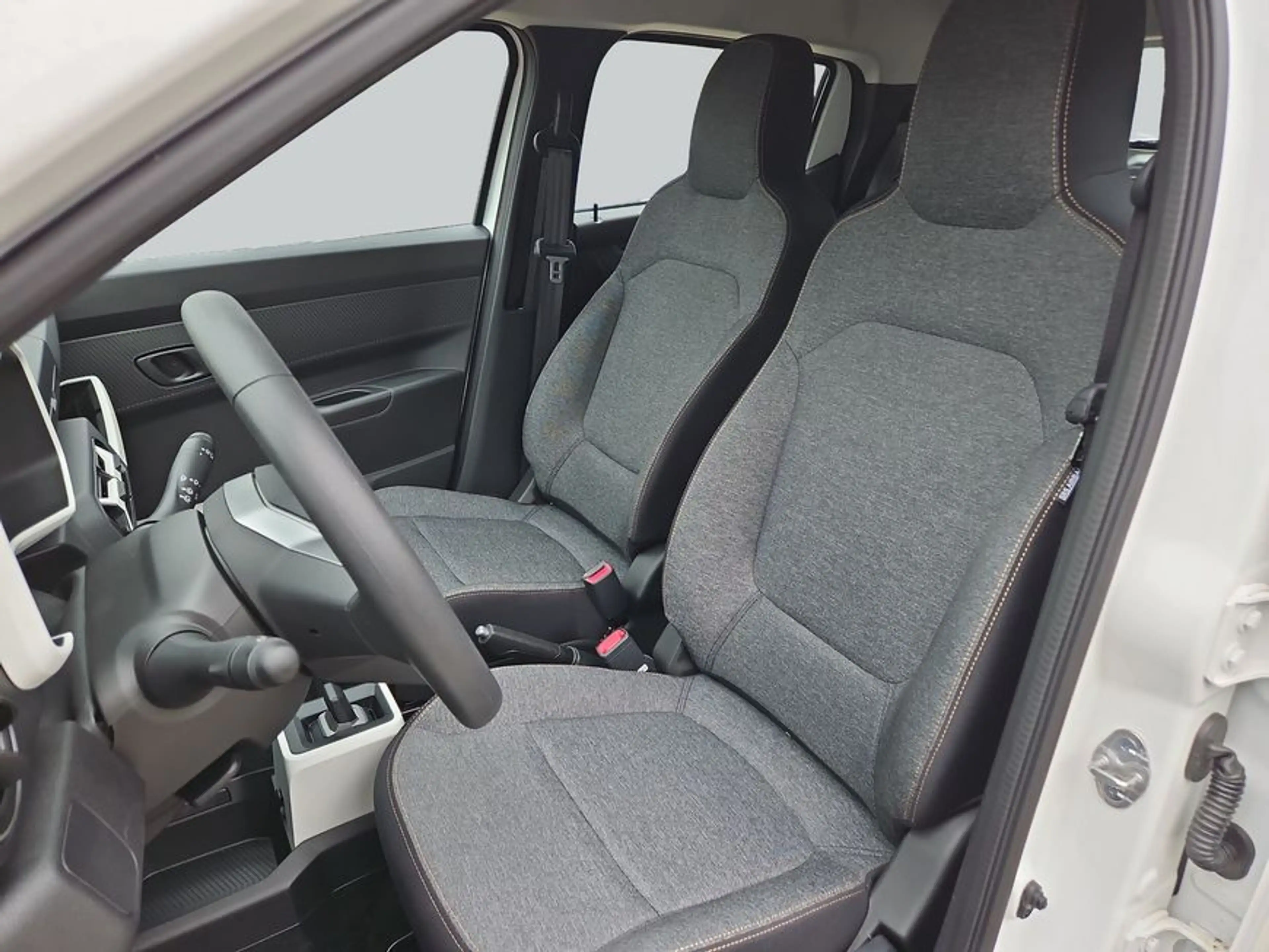 Dacia Spring Electric 45 Essential — photo 11