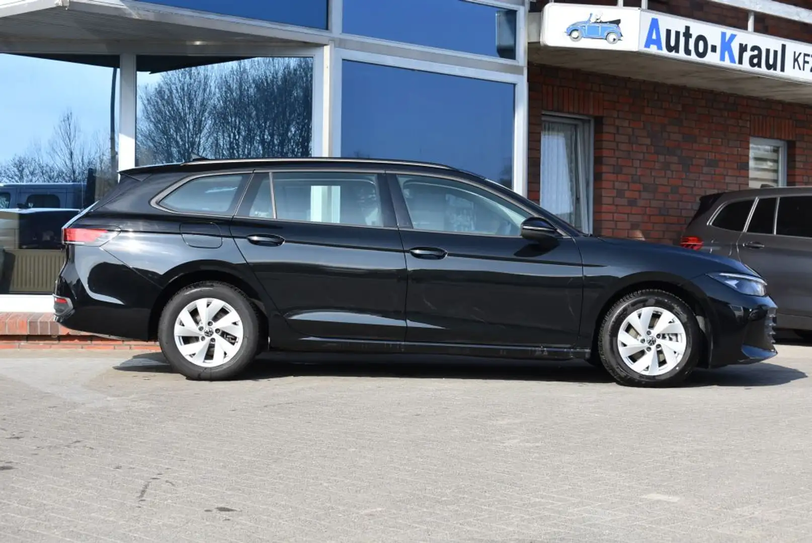 Volkswagen Passat Variant 1.5 e-TSI Mild Hybrid OPF DSG LED, Navi, Klimatro Noir - 2