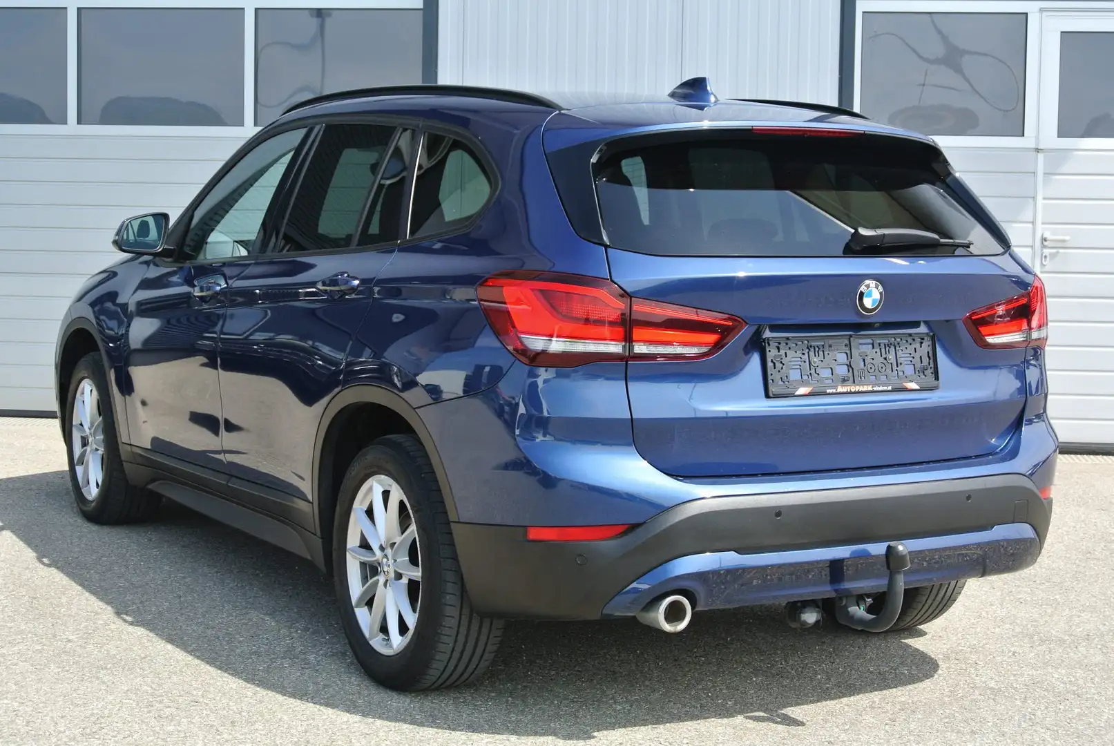 BMW X1 sdrive16d Aut. ** Head up ** LED-SW ** NAVI * AHK Bleu - 2