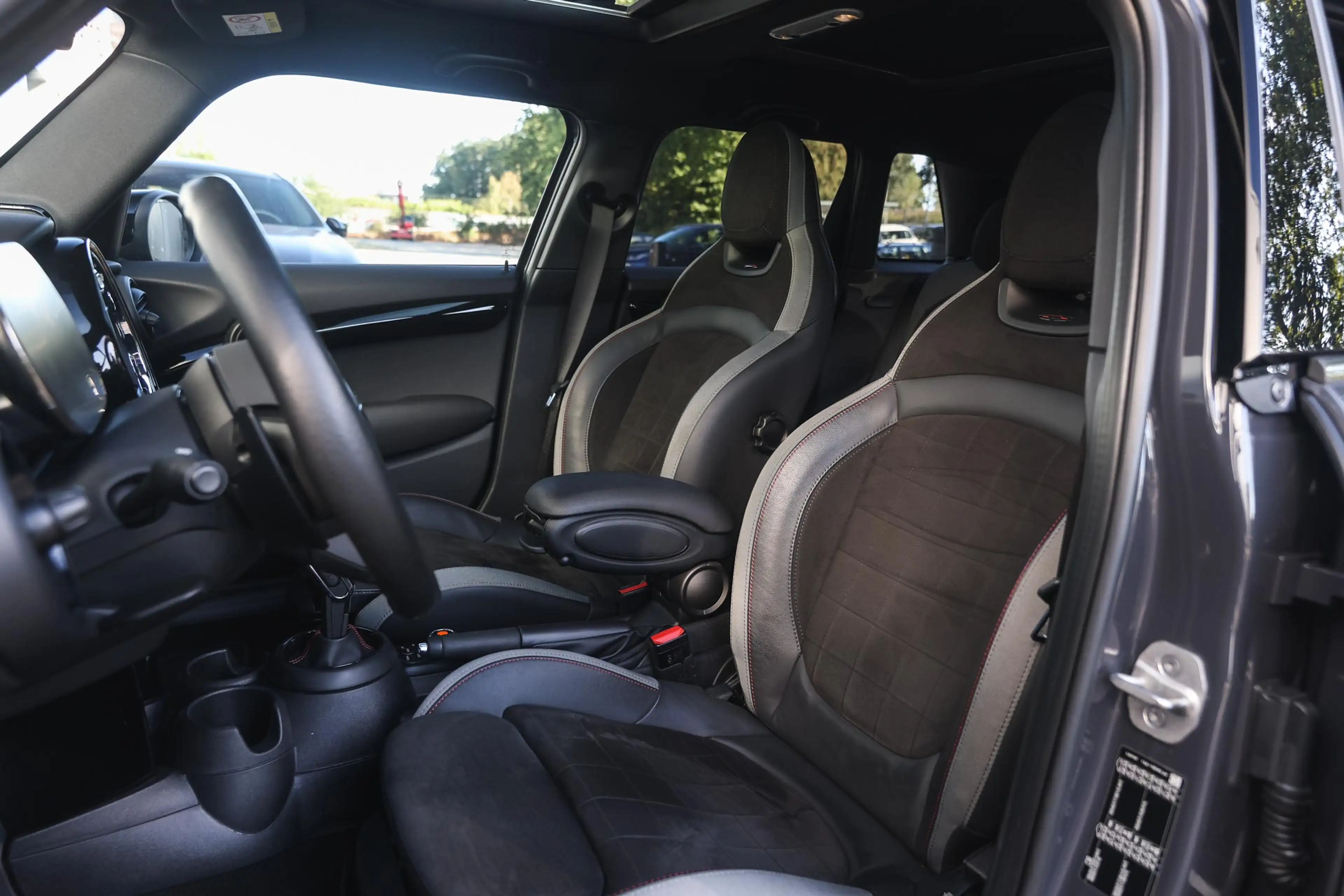 MINI Cooper S Hatchback Hammersmith Automaat / Panoramadak / Spo — photo 12