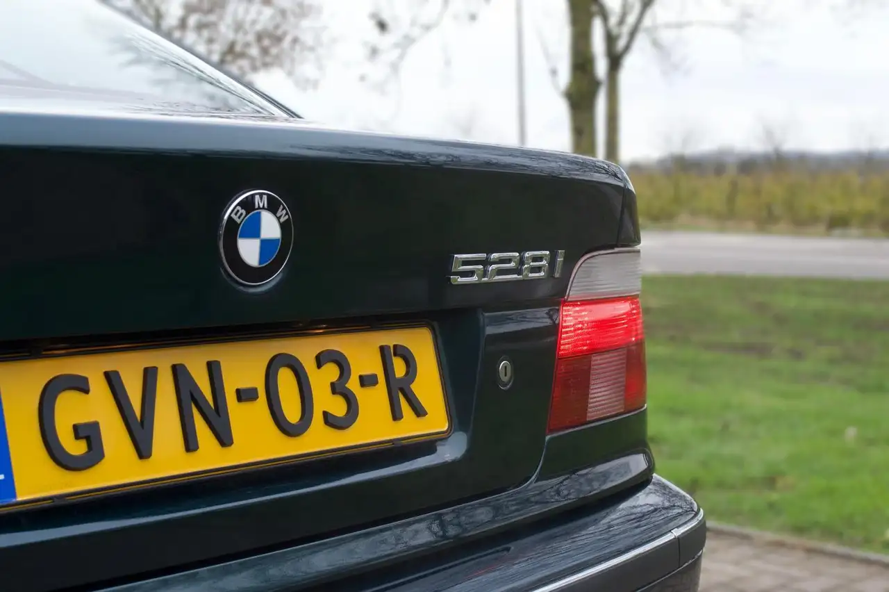 BMW 528 5-serie 528i uitzonderlijke staat, roestvrij, foto 7